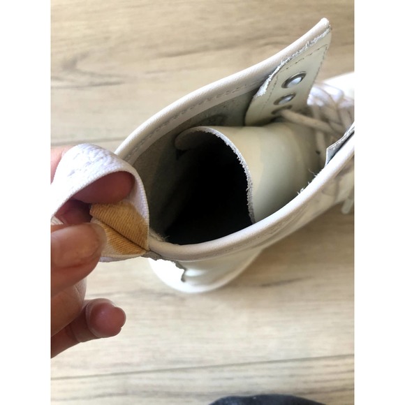 Doc Martens Unisex 1460 Mono White Smooth Leather Lace Up Boots - Picture 13 of 16